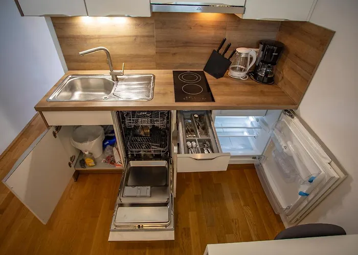 Modern Innsbruck Apartment I Free Parking